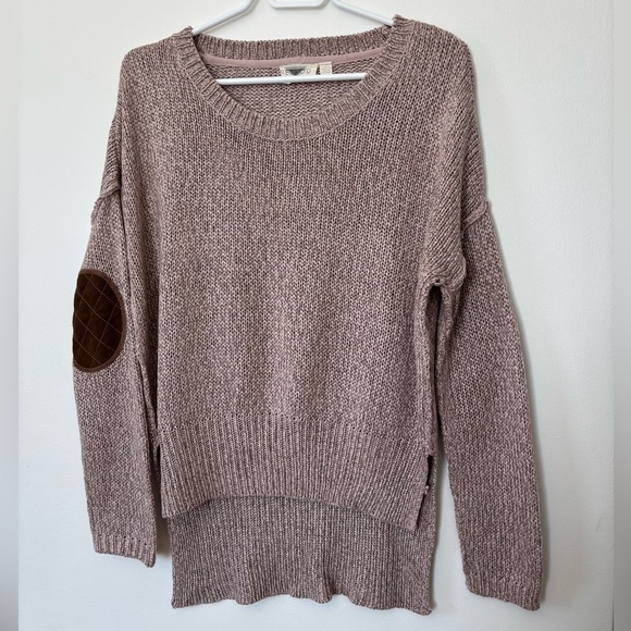 Sweaters - 🎉4/30$🎉 Vintage Women's Pink Sweater with Elbow Patch💖